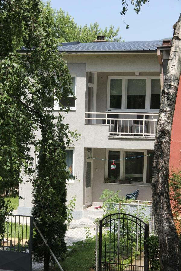 Apartman Kej Pirot Exterior photo