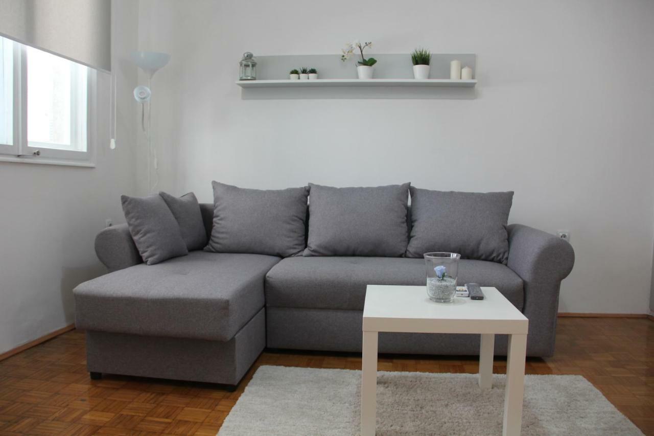 Apartman Kej Pirot Exterior photo