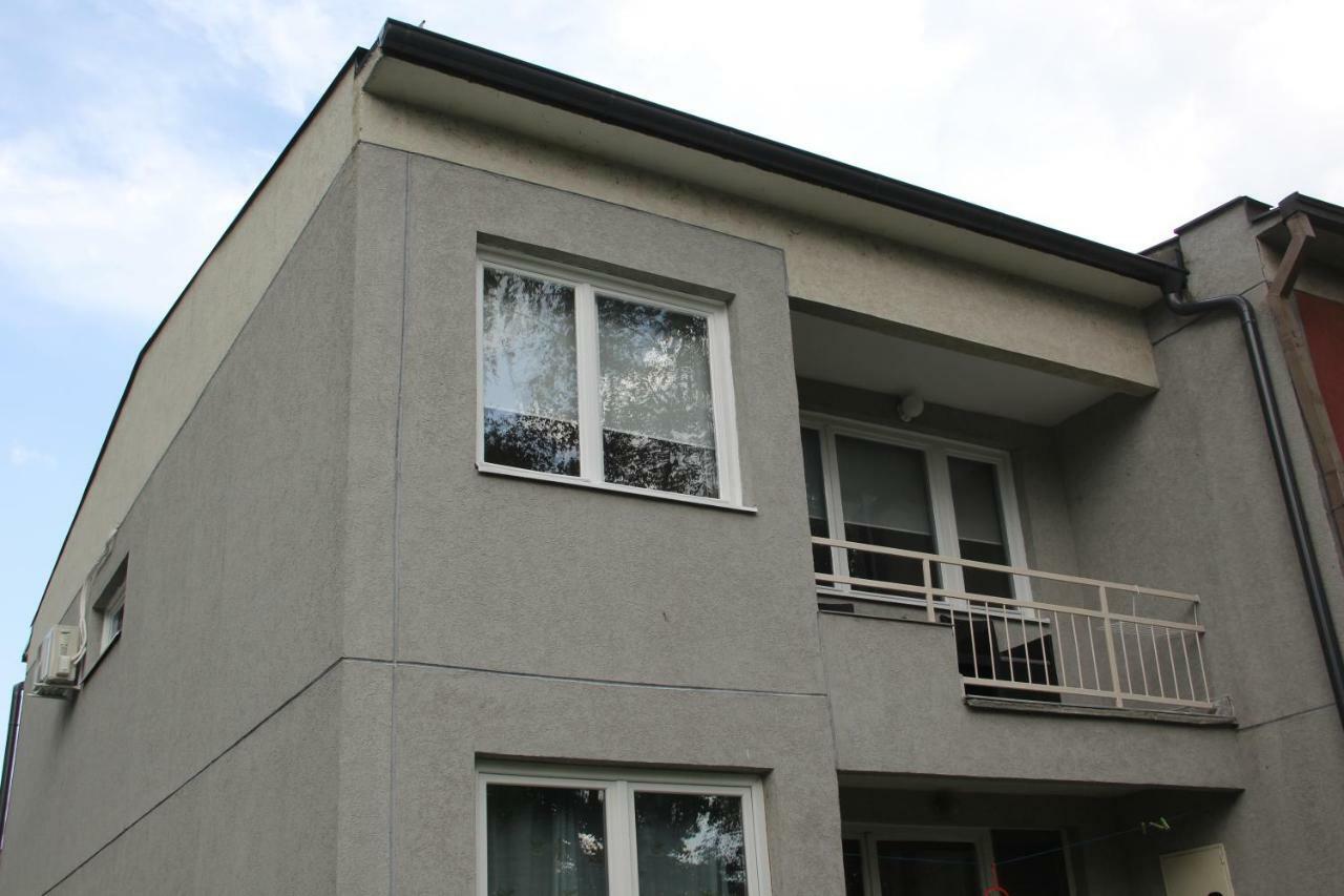 Apartman Kej Pirot Exterior photo