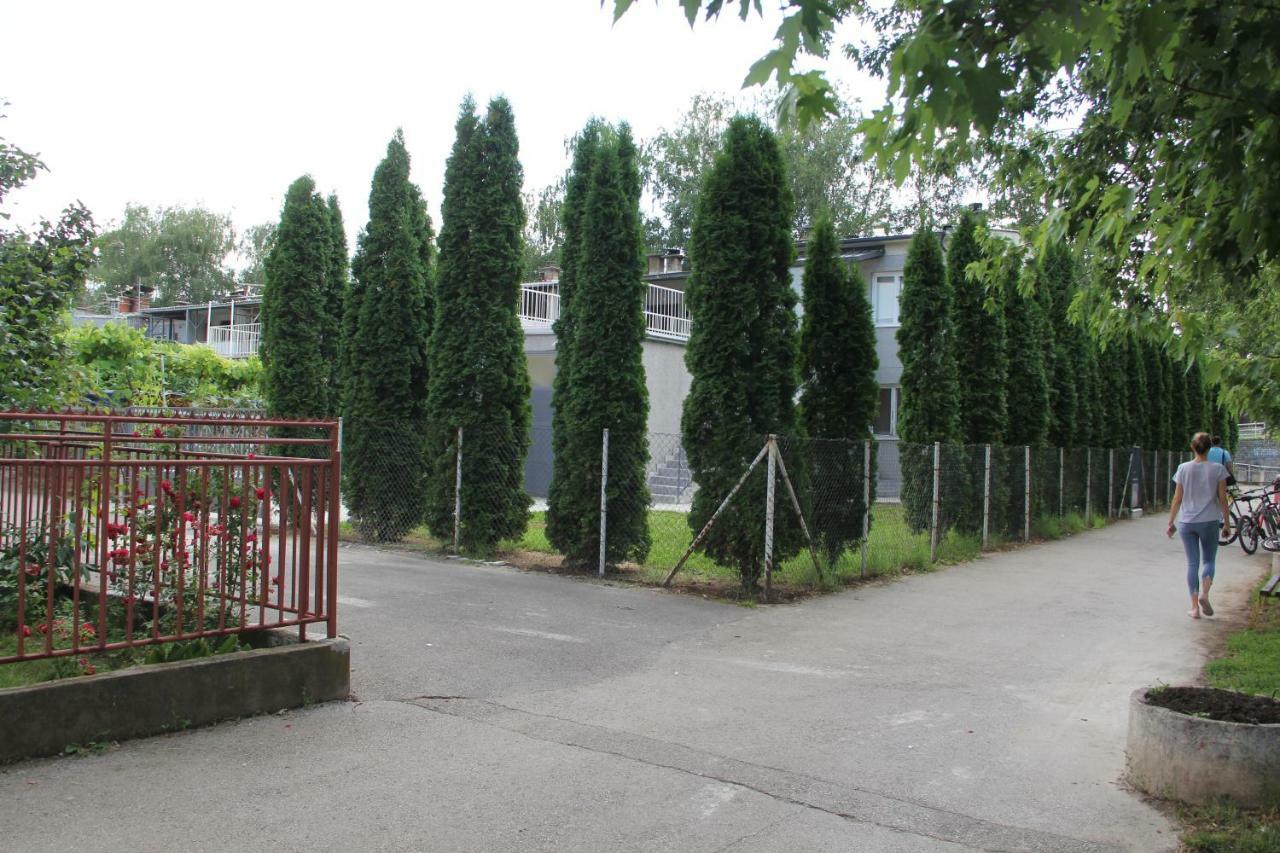 Apartman Kej Pirot Exterior photo
