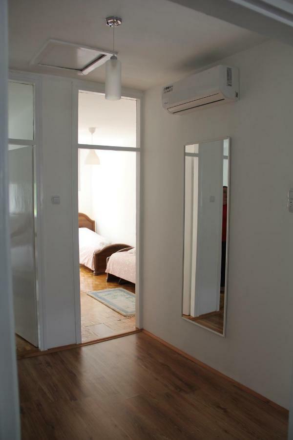 Apartman Kej Pirot Exterior photo